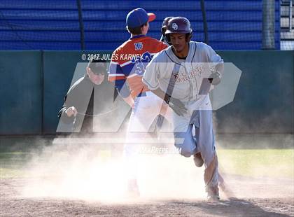 Thumbnail 3 in Desert Oasis vs. Bishop Gorman photogallery.