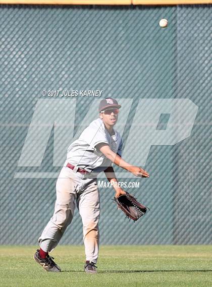 Thumbnail 2 in Desert Oasis vs. Bishop Gorman photogallery.