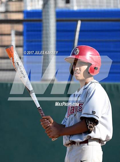 Thumbnail 3 in Desert Oasis vs. Bishop Gorman photogallery.