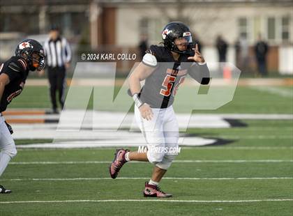 Thumbnail 2 in Parkersburg @ Martinsburg (WVSSAC 4A Round 1 Playoff) photogallery.