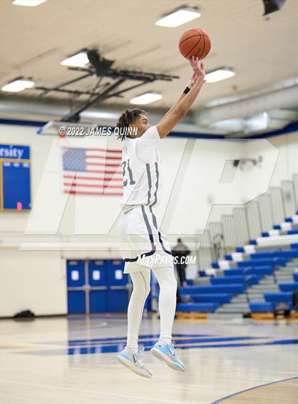 Thumbnail 3 in George School vs. Springside Chestnut Hill Academy photogallery.