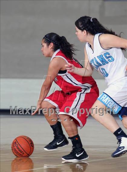 Thumbnail 1 in Sam Rayburn vs. South Houston (McDonald's Texas Invitational) photogallery.