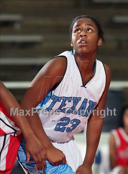 Thumbnail 3 in Sam Rayburn vs. South Houston (McDonald's Texas Invitational) photogallery.