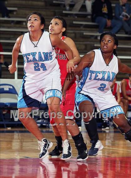 Thumbnail 1 in Sam Rayburn vs. South Houston (McDonald's Texas Invitational) photogallery.
