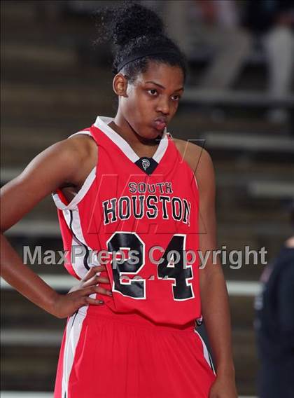 Thumbnail 3 in Sam Rayburn vs. South Houston (McDonald's Texas Invitational) photogallery.