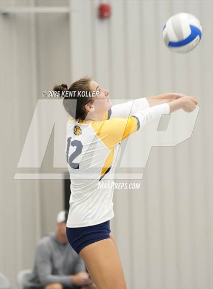 Thumbnail 3 in Skyline vs. South Lyon (Beast of the East) photogallery.