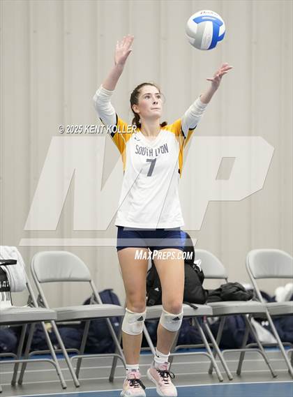Thumbnail 2 in Skyline vs. South Lyon (Beast of the East) photogallery.