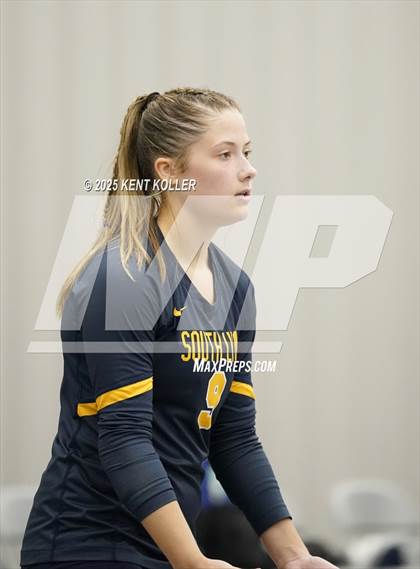Thumbnail 2 in Skyline vs. South Lyon (Beast of the East) photogallery.