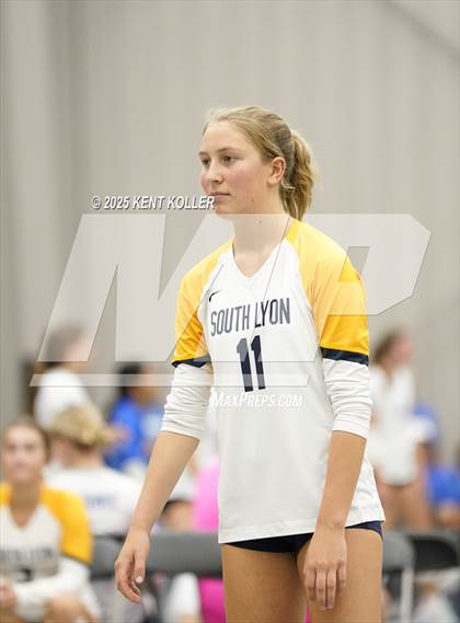 Thumbnail 3 in Skyline vs. South Lyon (Beast of the East) photogallery.