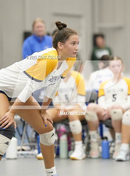 Thumbnail 3 in Skyline vs. South Lyon (Beast of the East) photogallery.