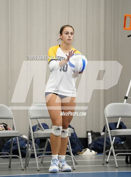 Thumbnail 2 in Skyline vs. South Lyon (Beast of the East) photogallery.
