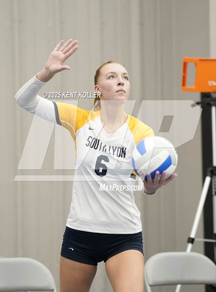 Thumbnail 1 in Skyline vs. South Lyon (Beast of the East) photogallery.