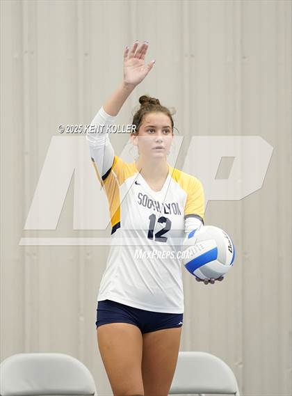 Thumbnail 1 in Skyline vs. South Lyon (Beast of the East) photogallery.
