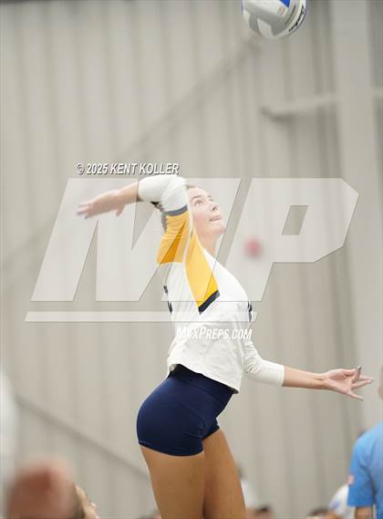 Thumbnail 1 in Skyline vs. South Lyon (Motor City Power Series) photogallery.