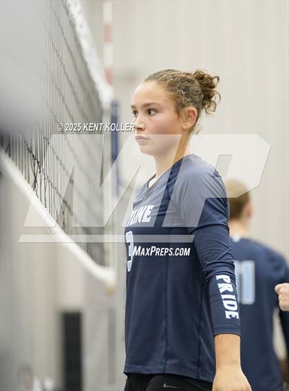 Thumbnail 2 in Skyline vs. South Lyon (Beast of the East) photogallery.