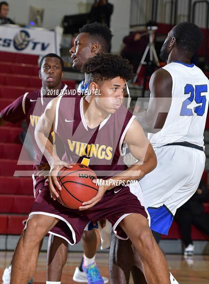 Thumbnail 1 in Edison vs. Sierra (Trojan Christmas Classic) photogallery.