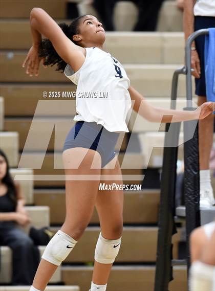 Thumbnail 1 in Vista Murrieta @ Aliso Niguel photogallery.