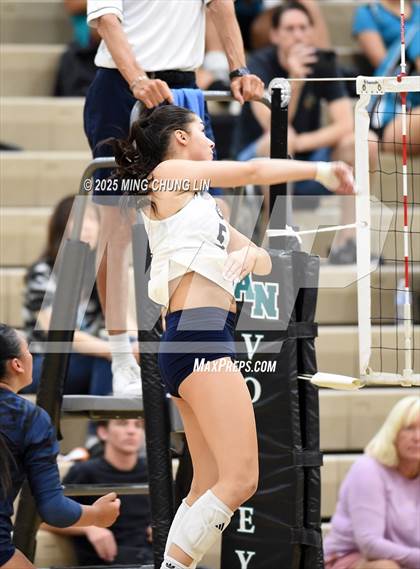 Thumbnail 1 in Vista Murrieta @ Aliso Niguel photogallery.