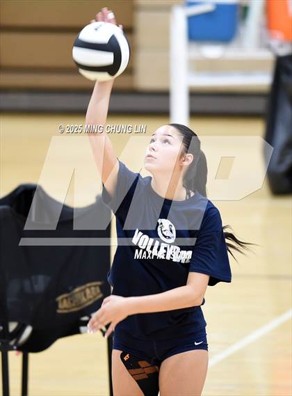 Thumbnail 1 in Vista Murrieta @ Aliso Niguel photogallery.