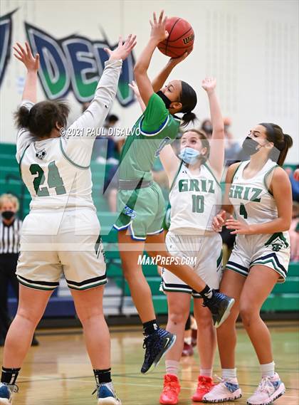 Thumbnail 1 in Doherty @ ThunderRidge photogallery.
