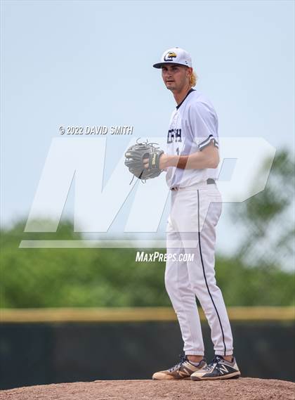 Thumbnail 2 in Raymore-Peculiar @ Liberty North - MSHSAA Class 6 Quarterfinal photogallery.