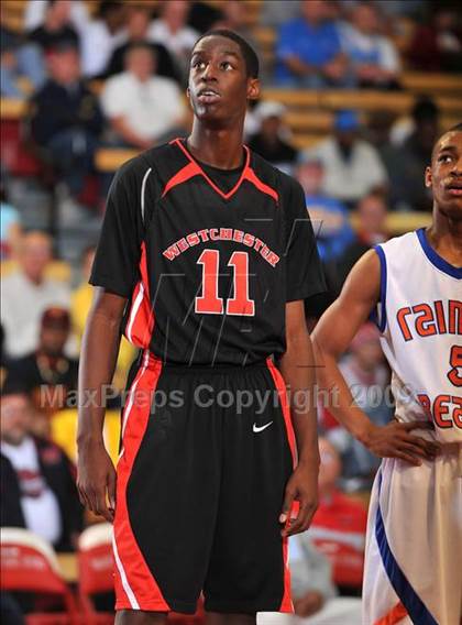 Thumbnail 3 in Rainier Beach vs. Westchester (Nike Extravaganza) photogallery.