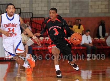 Thumbnail 2 in Rainier Beach vs. Westchester (Nike Extravaganza) photogallery.
