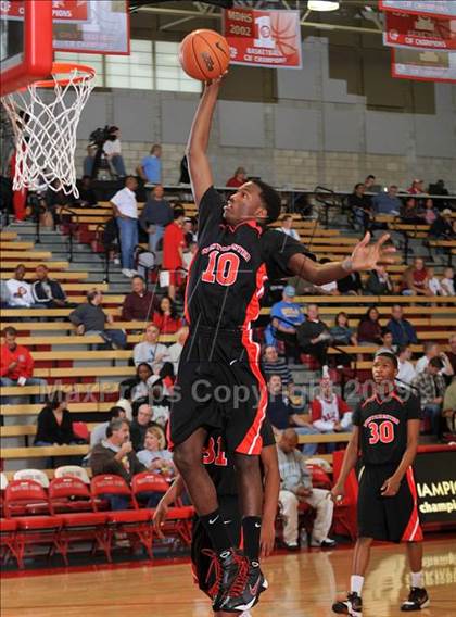 Thumbnail 1 in Rainier Beach vs. Westchester (Nike Extravaganza) photogallery.
