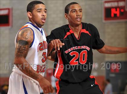 Thumbnail 2 in Rainier Beach vs. Westchester (Nike Extravaganza) photogallery.