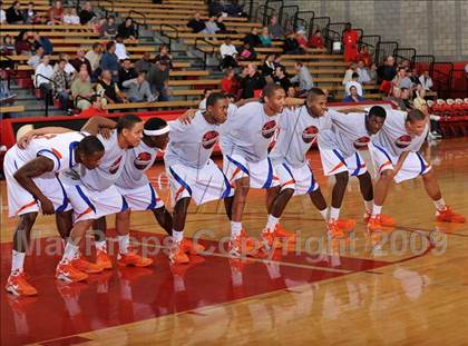 Thumbnail 3 in Rainier Beach vs. Westchester (Nike Extravaganza) photogallery.