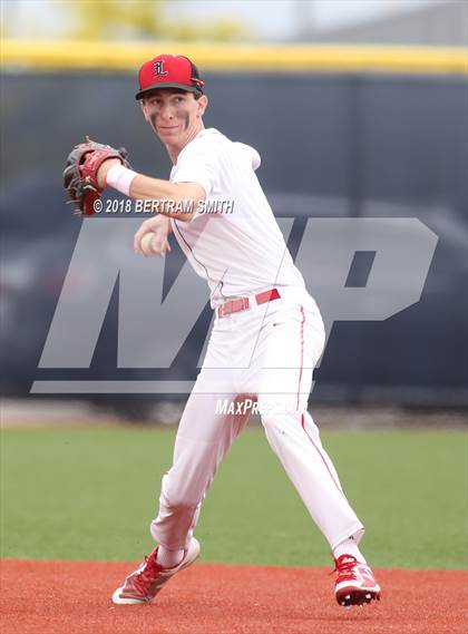Thumbnail 3 in Lancaster vs. Williamsville North (Section 6 Class AA Final) photogallery.