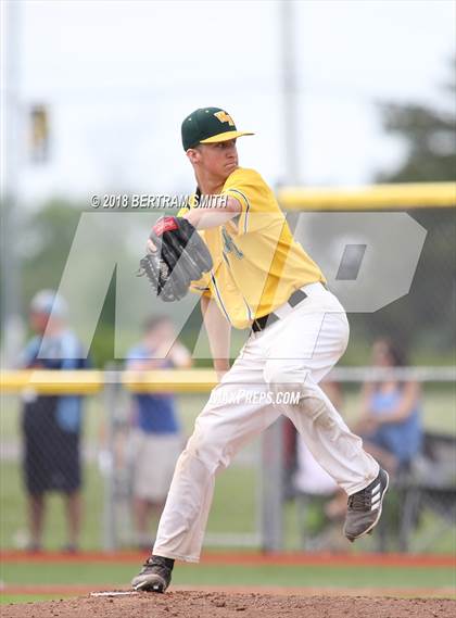 Thumbnail 1 in Lancaster vs. Williamsville North (Section 6 Class AA Final) photogallery.