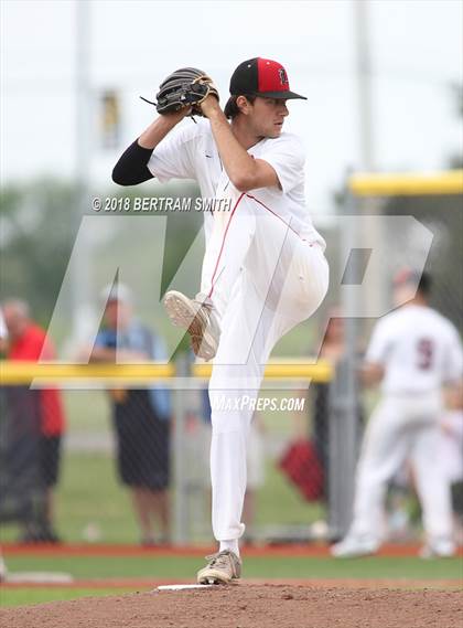 Thumbnail 3 in Lancaster vs. Williamsville North (Section 6 Class AA Final) photogallery.