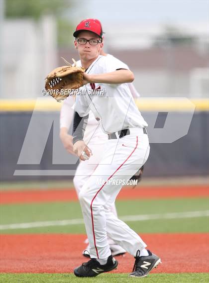 Thumbnail 3 in Lancaster vs. Williamsville North (Section 6 Class AA Final) photogallery.