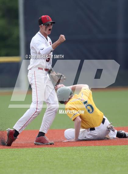 Thumbnail 3 in Lancaster vs. Williamsville North (Section 6 Class AA Final) photogallery.