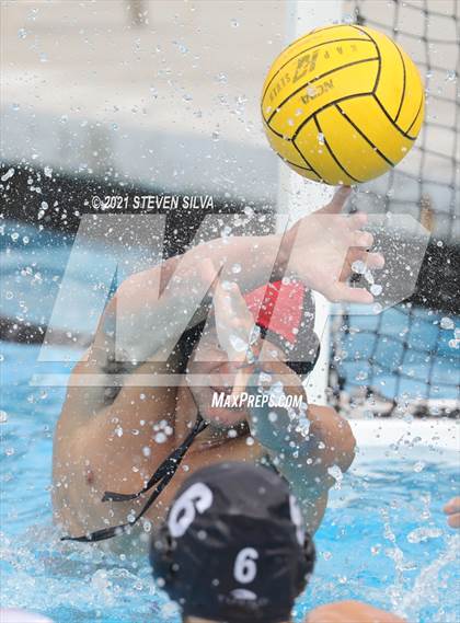 Thumbnail 2 in Cathedral Catholic @ La Jolla photogallery.