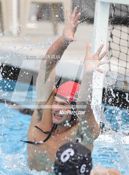 Thumbnail 1 in Cathedral Catholic @ La Jolla photogallery.