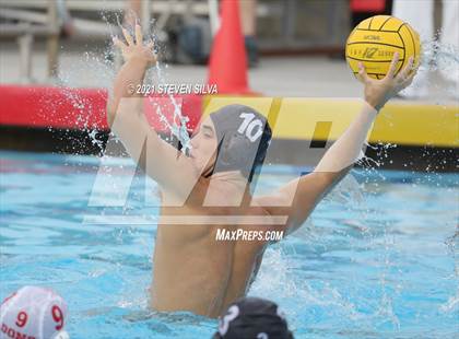 Thumbnail 3 in Cathedral Catholic @ La Jolla photogallery.