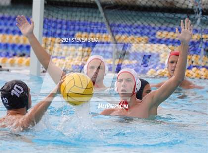 Thumbnail 1 in Cathedral Catholic @ La Jolla photogallery.