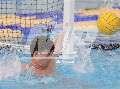 Thumbnail 2 in Cathedral Catholic @ La Jolla photogallery.