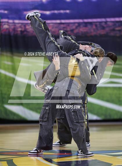 Thumbnail 2 in Arapahoe (CHSAA 5A State Spirit Championships) photogallery.