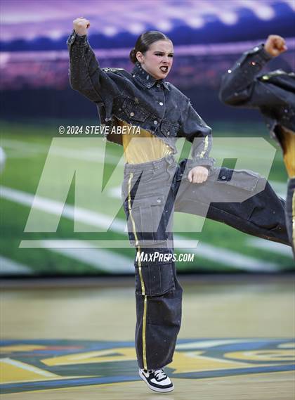 Thumbnail 2 in Arapahoe (CHSAA 5A State Spirit Championships) photogallery.