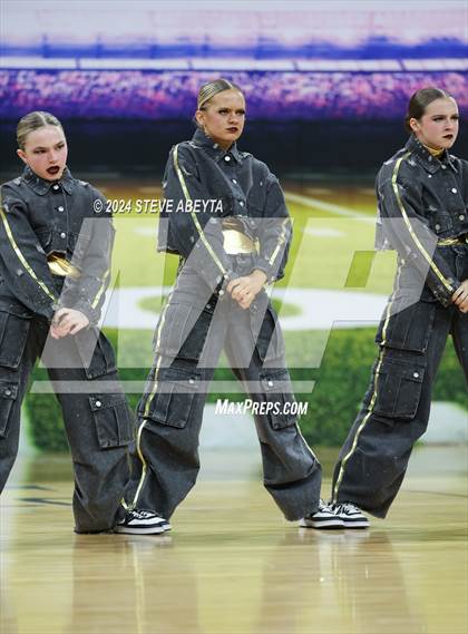 Thumbnail 1 in Arapahoe (CHSAA 5A State Spirit Championships) photogallery.