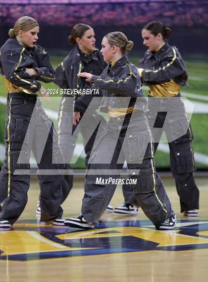 Thumbnail 1 in Arapahoe (CHSAA 5A State Spirit Championships) photogallery.