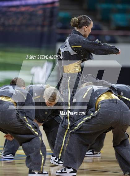Thumbnail 1 in Arapahoe (CHSAA 5A State Spirit Championships) photogallery.