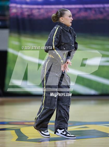 Thumbnail 2 in Arapahoe (CHSAA 5A State Spirit Championships) photogallery.