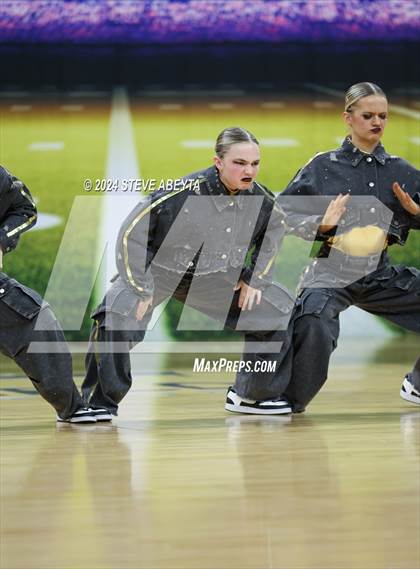 Thumbnail 3 in Arapahoe (CHSAA 5A State Spirit Championships) photogallery.