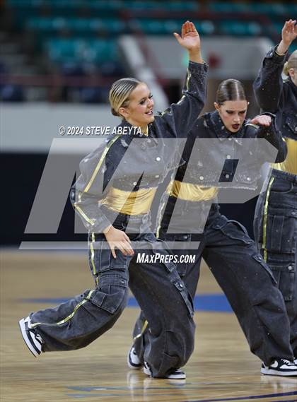 Thumbnail 1 in Arapahoe (CHSAA 5A State Spirit Championships) photogallery.