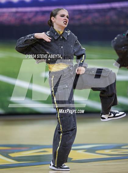 Thumbnail 3 in Arapahoe (CHSAA 5A State Spirit Championships) photogallery.
