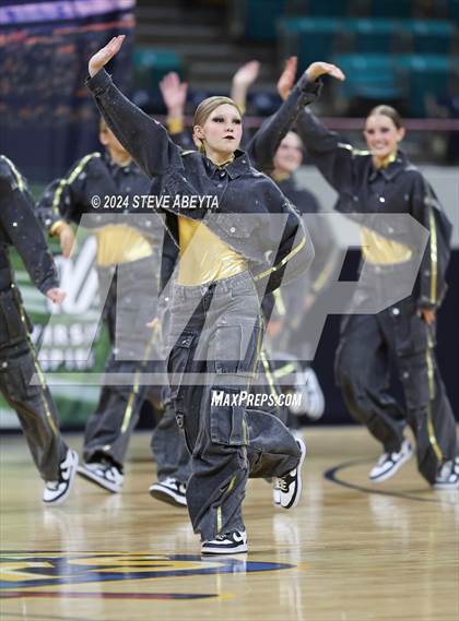 Thumbnail 2 in Arapahoe (CHSAA 5A State Spirit Championships) photogallery.